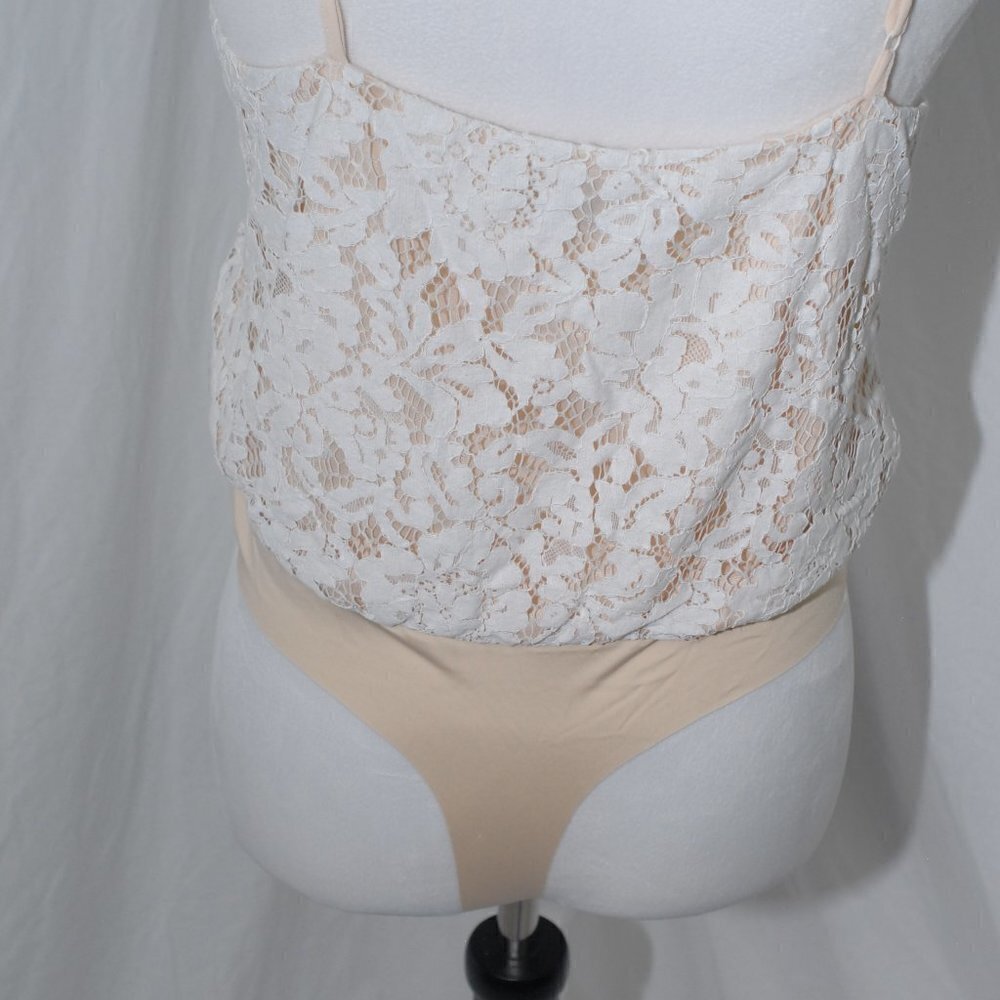 LNC Thong Bodysuit Strut & Bolt Womens Medium White Cream Lace Floral - Picture 8 of 14